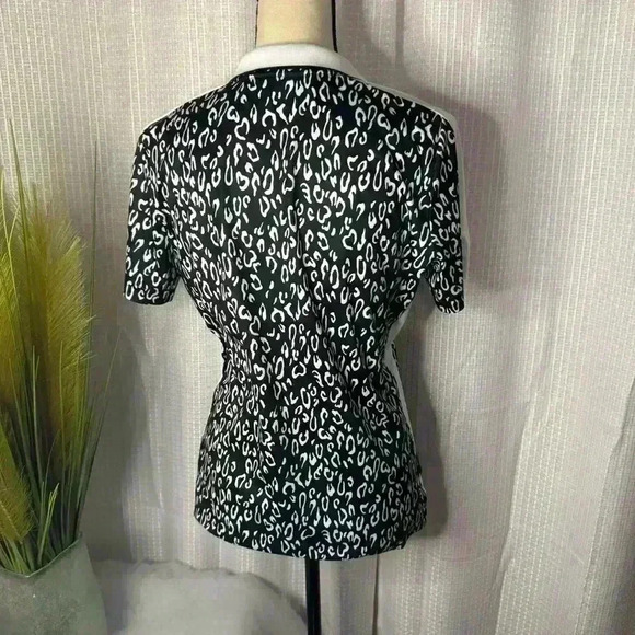 J Lindeberg Women’s Large Golf Polo Animal Print Blue And White Short Sleeve - Picture 5 of 12